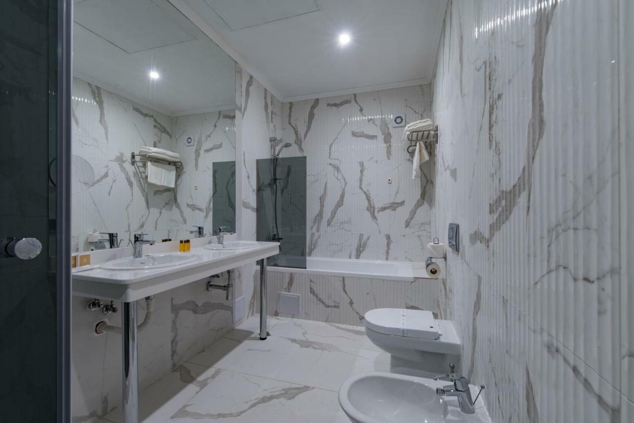 Hotel Perla Beach Luxury بريمورسكو المظهر الخارجي الصورة
