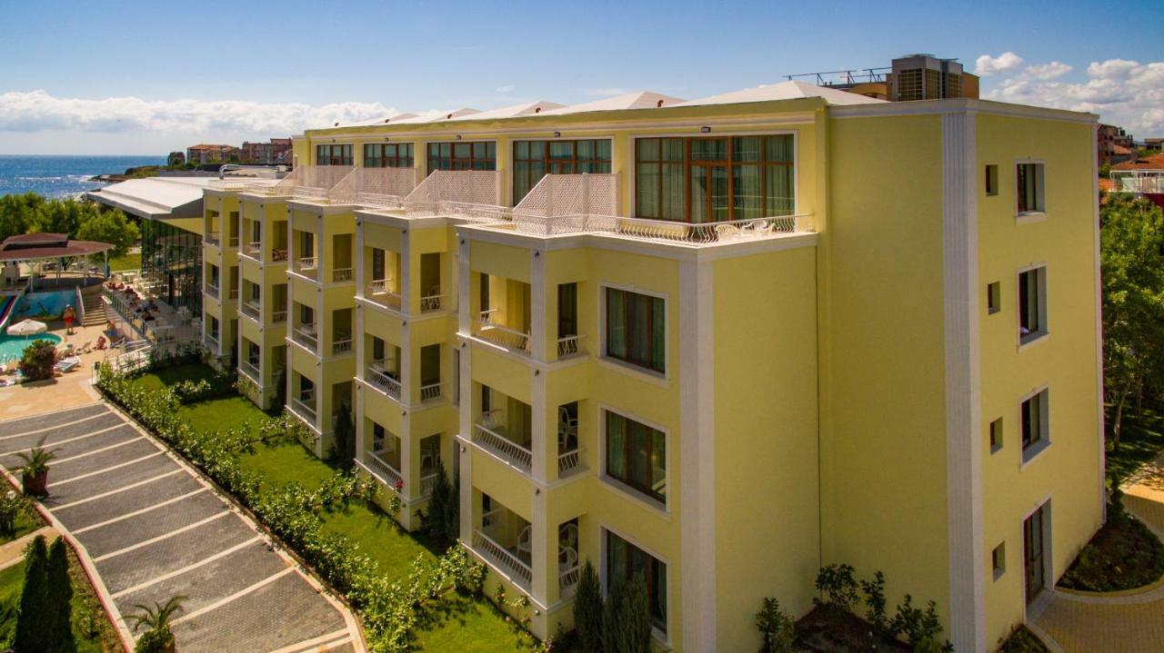 Hotel Perla Beach Luxury بريمورسكو المظهر الخارجي الصورة